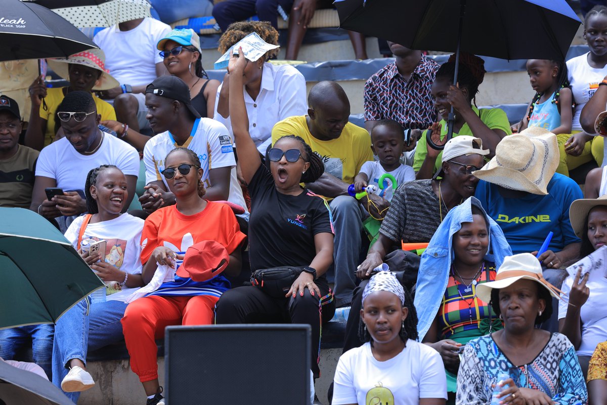 kqprimaryschool's tweet photo. Scenes as the @kqprimaryschool parents shout support for their children. #sportsday2023 😊 #HappeningNow #kqpssportsday #Kqpssportsday23 #SportsDay. https://t.co/FFqxNzgfHN