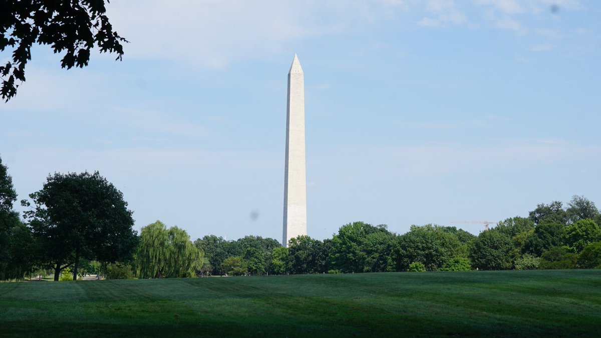 MayaCamilla603's tweet photo. Quick trip to D.C. 📸

#WashingtonDC #WhiteHouse #washingtonmemorial #worldwar2memorial https://t.co/jnDr7Pcs7E