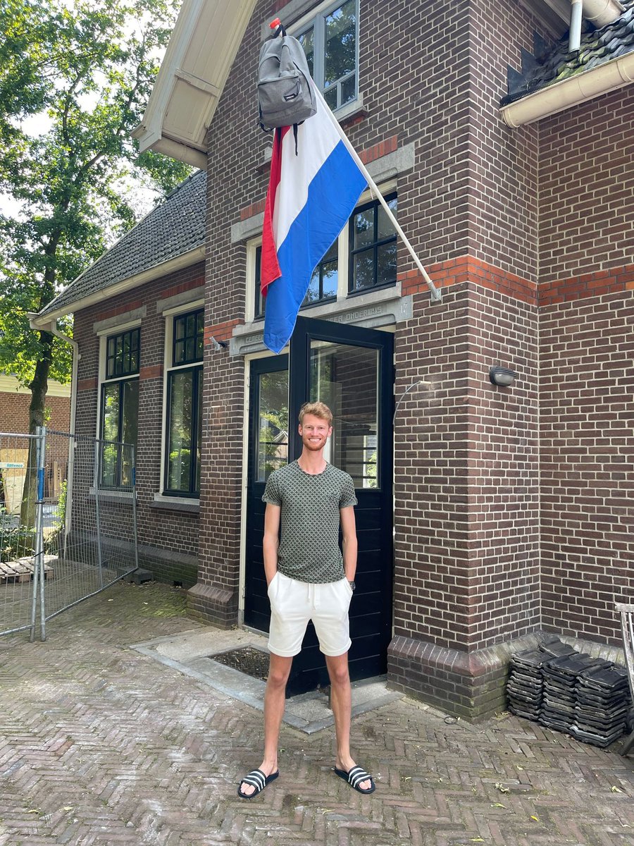 Trots op Rutger! Geslaagd voor zijn master Econometrie.