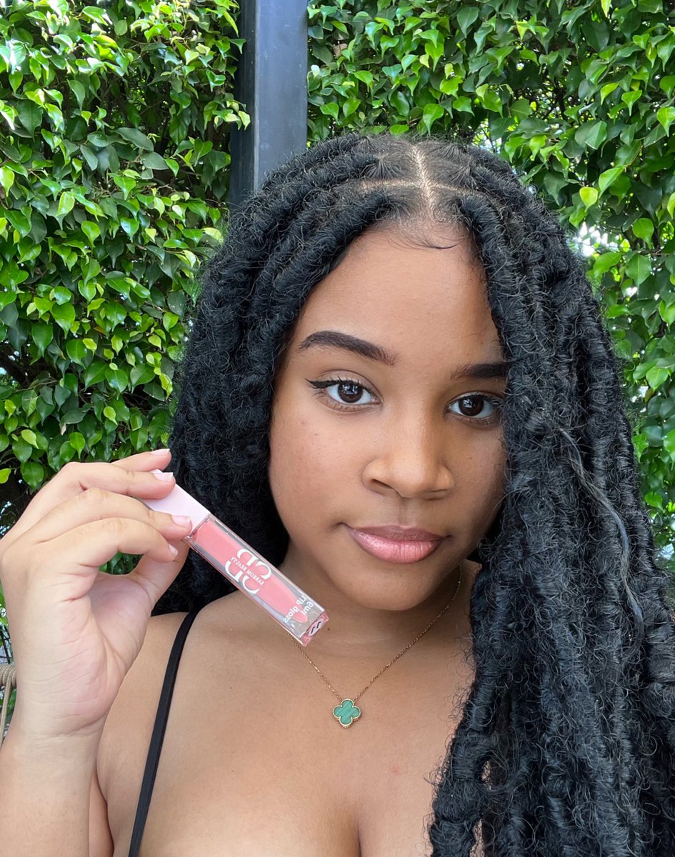 SarkomBeauty's tweet photo. Glosses available 💓 https://t.co/13sW363lfh
