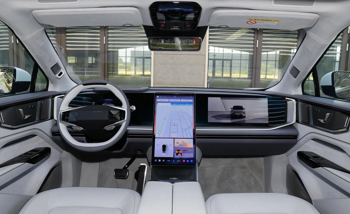 TychodeFeijter's tweet image. HiPhi Y electric SUV launched on the Chinese car market. 

HiPhi is the coolest new Chinese EV brand. The HiPhi Y is the brand's 3rd car after the HiPhi Z sedan and the HiPhi X SUV-coupe. The HiPhi Y is a sporty SUV with a relatively restrained styling. The rear doors are a