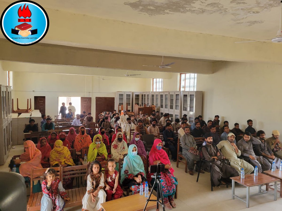 بلوچ اسٹوڈنٹس فرنٹ گریشگ ھنکین ءِ نیمگ ءَ چہ یک "کیریئر کونسلنگ ءُ کتابی مراگشے" مان ھائی سکینڈری اسکول سریج گریشگ ءَ برجم دارگ بوتگ۔ اے مراگش ءِ جارچین بُنجاھی پتر ءِ باسک گل ھسن بوتگ ءُ  مھمان ھاس واجہ اسد نور بوتگ ۔