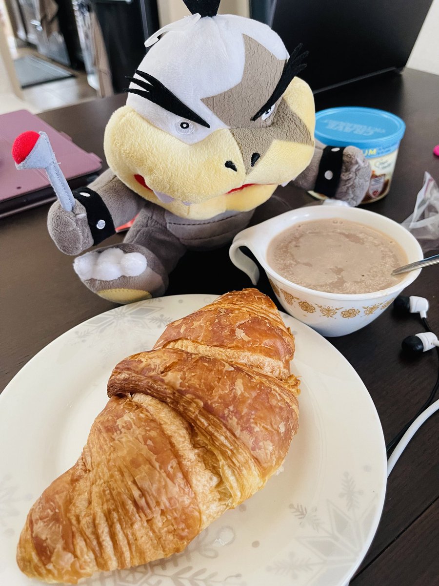 pjuguets's tweet photo. Good Morning. Have a breakfast with Morton 🌞 https://t.co/MwQdfvJ49E
