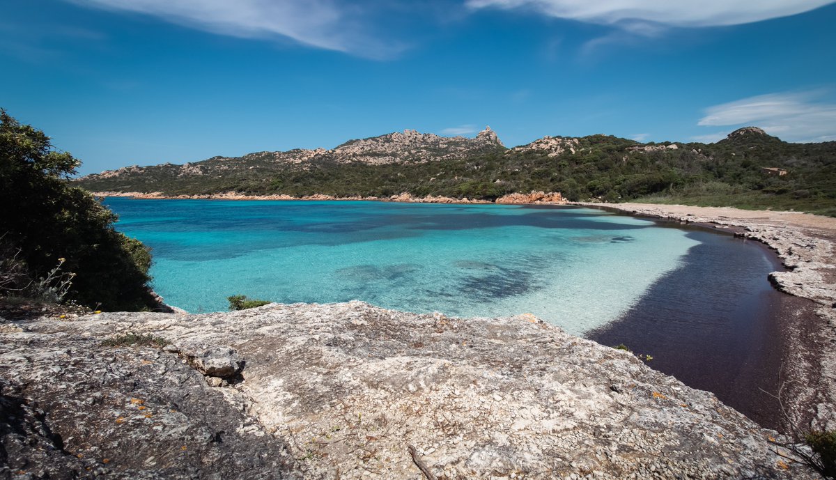 What a place to be and stay!!! 
#paraguanbeach #paraguan #corsica #beach #dreamplace #clearsea #discovertheworld #nakedearth #splendid_earth #gramslayers #agameoftones #optoutside #discoverearth #exploretheglobe #nakedplanet #places_wow