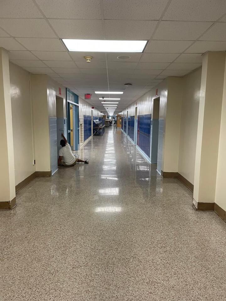 RealNickAMarino's tweet photo. Clark High School 

Full make over on all first floor hallways in progress, the vibe will be sooooooo vibrant when the students return in September 💯

Next week we will have finished product pics 🧭🎨❤️

.
.
.
.
#grandslampainting #painting #interiorpainting #exteriorpainting https://t.co/KJ9S1DXsNA