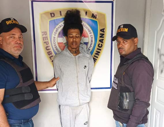 VoceroOriental's tweet photo. DICRIM en SDN captura a joven buscado por hechos delictivos en la Vega
#Captura #dicrim #PolicíaNacional

https://t.co/IAjUjt819p https://t.co/M0Pw0VIPNJ