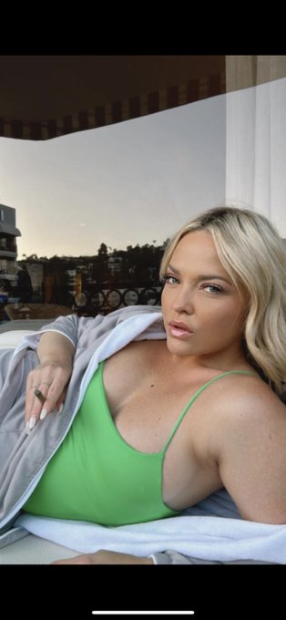 OnlyFans https://t.co/u3IOstn0SM https://t.co/jrFq29b7U2