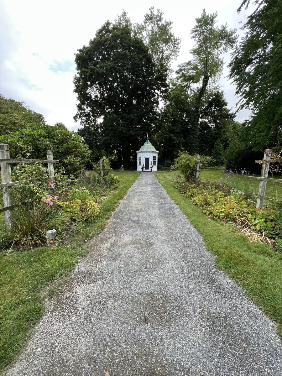 ChrisVaccaro's tweet photo. Bristol, #RhodeIsland really is gorgeous. What a nice slice of Americana in the northeast. 🇺🇸 https://t.co/hahdj4Q8mG