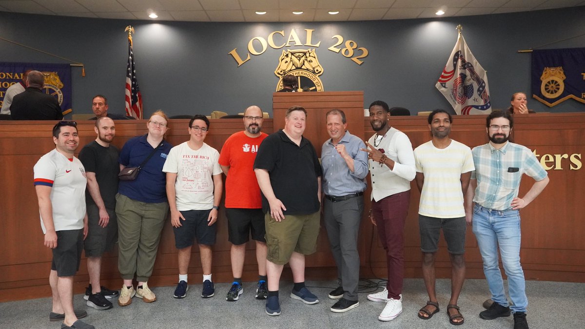 LI-DSA showed up for UPS Teamsters <a href="/804_local/">Teamsters Local 804</a> today at their rally w/ Teamsters President Sean O'Brien. Shoutout to allies <a href="/AOC/">Alexandria Ocasio-Cortez</a>, <a href="/tiffany_caban/">Tiffany Cabán</a>, <a href="/bradlander/">Brad Lander</a>, &amp; <a href="/JumaaneWilliams/">Jumaane Williams (@jumaane.bsky.social)</a> for attending.

We have their back and will continue to show up until they get a just contract.