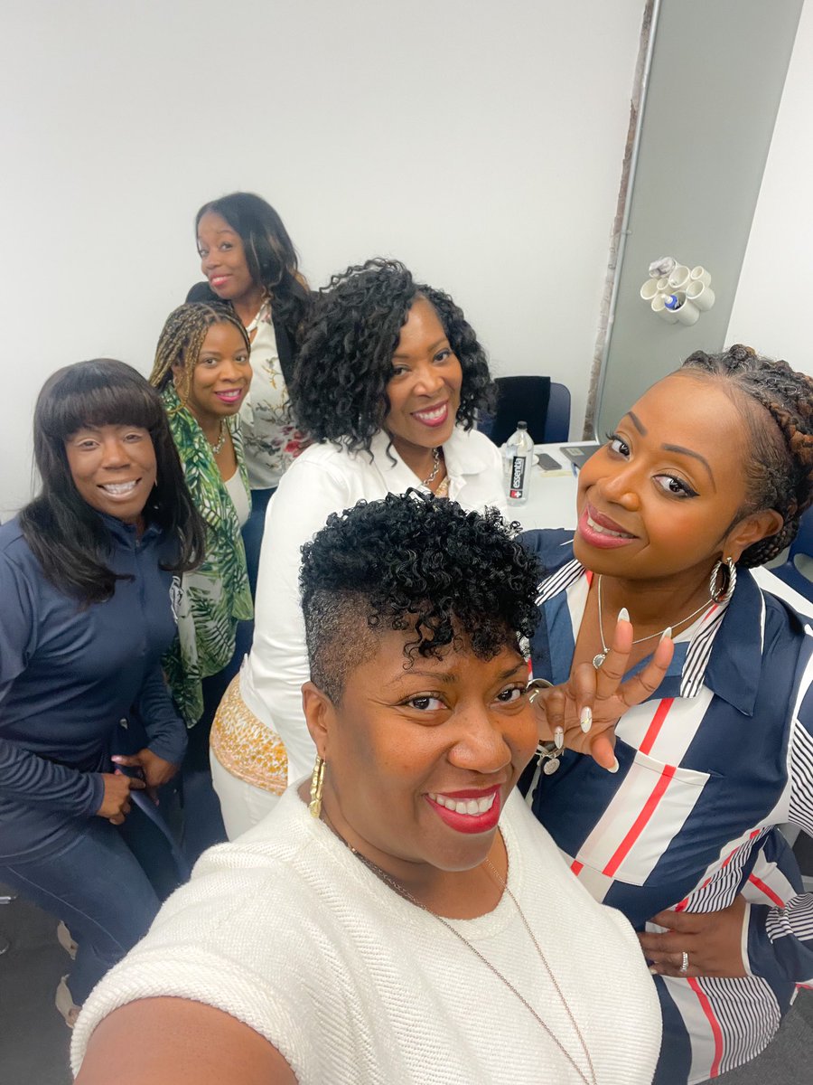 Dr. Josephine Van-Ess tweet media