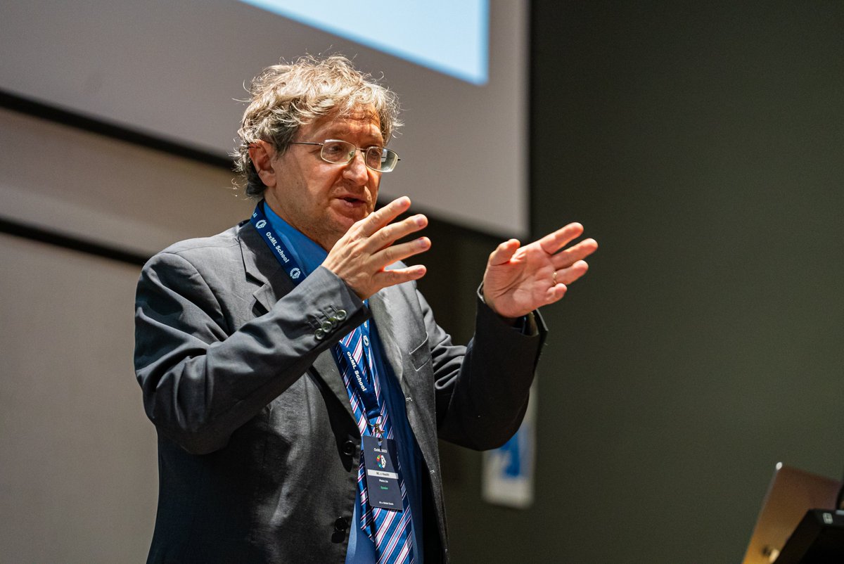 GlobalGoalsAI's tweet photo. 🌟 A big round of applause for Prof. Pietro Lio's (@pl219_Cambridge) captivating closing talk on Day 3 of #OxML2023, where he discussed Graph Representation Learning and Diffusion: Models and Applications in Medicine! 🙌 

Your expertise in this cutting-edge field has left us in awe, providing valuable insights into the transformative potential of graph-based approaches in healthcare. 

Your talk was a remarkable way to conclude an inspiring day of discussions. Thank you for sharing your knowledge and pushing the boundaries of AI in medicine.

#MLxHealth #AIinHealthcare #AIinHealthcare #AI4GG #Globalgoalsai #SDGs #EHR #Biotech #MLxHealth #Deeplearning 🧬🎗️🚀