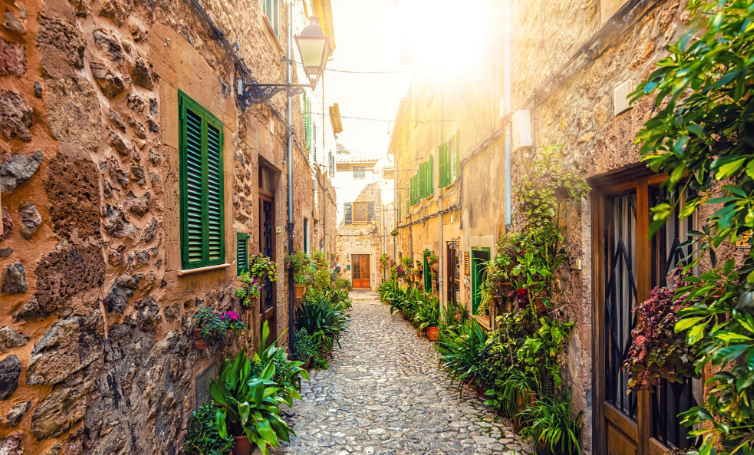 AutosVima's tweet photo. Take in the most romantic town in Mallorca!
Valldemossa an idyllic small town which you can take in during the sunset!
https://t.co/smb2xdWUTc
#valldemossa #mallorca #sunset #vima #rentacar https://t.co/lqpkyLNwU5