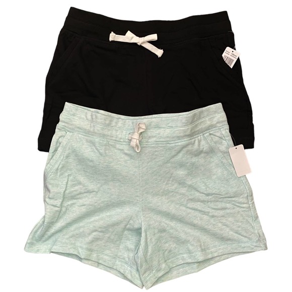 So good I had to share! Check out all the items I'm loving on <a href="/Poshmarkapp/">Poshmark</a> from @ShopBraydini <a href="/theposhpassport/">Lynn Carlos</a> #poshmark #fashion #style #shopmycloset #coach #32degrees: posh.mk/w0BmoNQbmBb