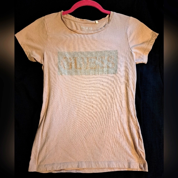 scanlandous's tweet photo. So good I had to share! Check out all the items I'm loving on @Poshmarkapp #poshmark #fashion #style #shopmycloset #loft #guess: https://t.co/aZ9zZYcnyf https://t.co/BWnJ1EXK8R