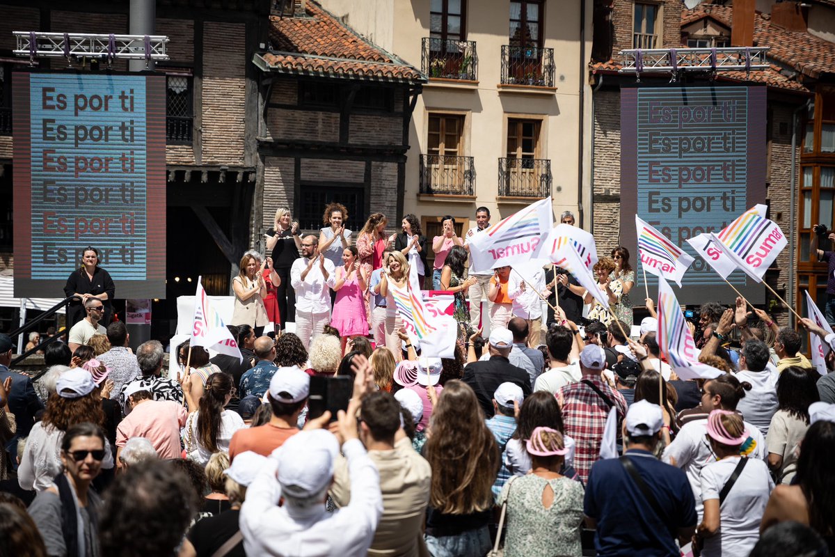 Yolanda_Diaz_'s tweet photo. Eskerrik asko Gasteiz 😍

Este 23J queremos un país mejor, un país orgulloso de su plurinacionalidad y diversidad. 

Salimos a ganar. #EsPorTi https://t.co/mNSJcHAPVM