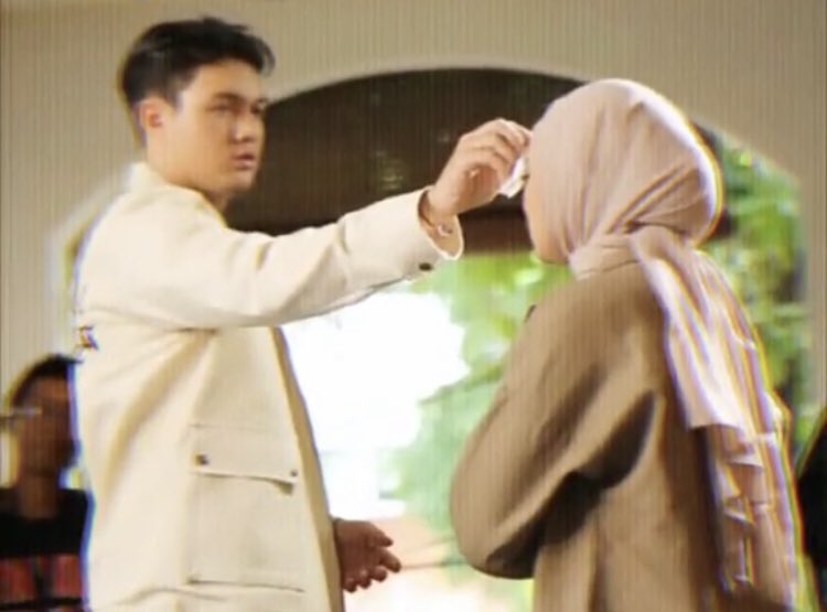 cherriesfade's tweet photo. emg boleh kisah cintanya se-AU ini? https://t.co/W2rVaT6MSK
