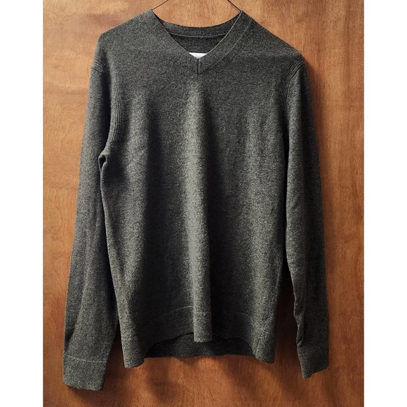 So good I had to share! Check out all the items I'm loving on <a href="/Poshmarkapp/">Poshmark</a> #poshmark #fashion #style #shopmycloset #adidas #nike #boutique: posh.mk/QJQXrFspsBb