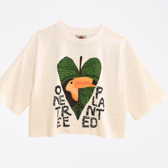 foxycharli's tweet photo. So good I had to share! Check out all the items I'm loving on @Poshmarkapp #poshmark #fashion #style #shopmycloset #farmrio #wildfox #croftbarrow: https://t.co/hUnFZ8MOEn https://t.co/C7DGOdN4VU