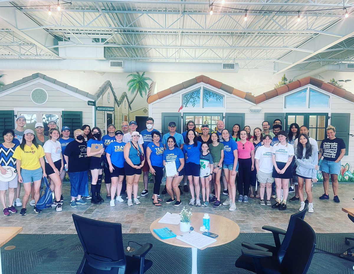 Amazing turnout at this morning’s petition gathering canvass to support <a href="/CarlosGSmith/">Senator Carlos Guillermo Smith</a> and <a href="/votevanos/">votevanos</a> (and me lol) for 2024! I love seeing this kind of people power in Central Florida! 🫶🏽