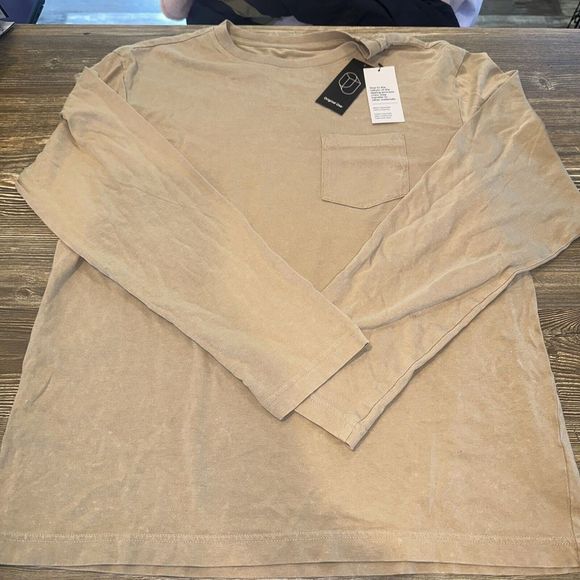 So good I had to share! Check out all the items I'm loving on <a href="/Poshmarkapp/">Poshmark</a> #poshmark #fashion #style #shopmycloset #guess #logitech #originaluse: posh.mk/EsVWUhBvpBb