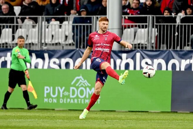 Suivez le match de préparation entre le Clermont Foot (Ligue 1) et l'US Orléans (<a href="/us_orleans/">US Orléans</a>) (National) en direct vidéo via <a href="/larep_fr/">La République du Centre</a> #football #Nationale
larep.fr/clermont-ferra…