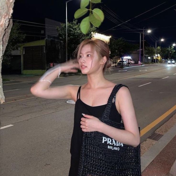 simp4twicee's tweet photo. Raining in Manila 🌧
Satzu One shot Au Ver. 

- Simone and Troy, a couple in a long-distance relationship between rain-soaked Manila and sun-kissed Cebu. They strive for their relationship to work out despite their distance and wish that one day they will finally feel each other. https://t.co/utApqylYEs