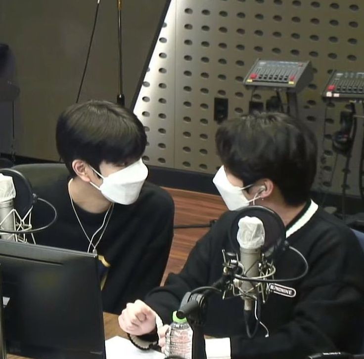 hemmilm13w's tweet photo. #2min au в которой минхо хотел оказаться тем самым кто пойдет против системы но из-за неожиданной встречи в неожиданном месте его планы рухнули как карточный домик да и сынмин оказался слишком идеальным чтобы от такого просто отказаться https://t.co/Q1E2ntByEl