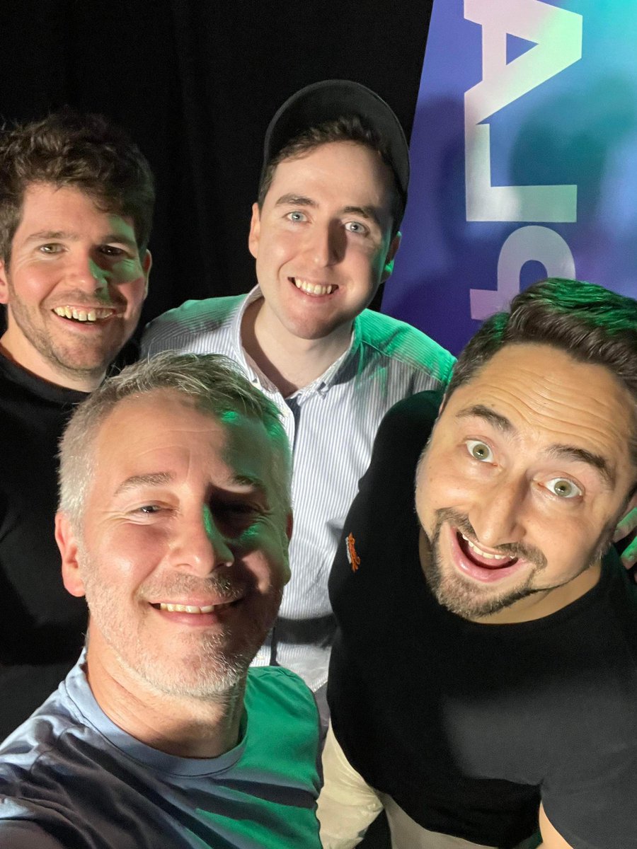 Last night’s Inflata-team beaming from a fun show and amazing audience 🍻