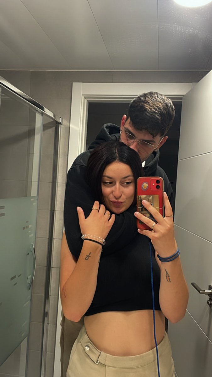 JusteLidia's tweet photo. Ti amo 🖤 @ruina____ https://t.co/pqnUOrcVUE