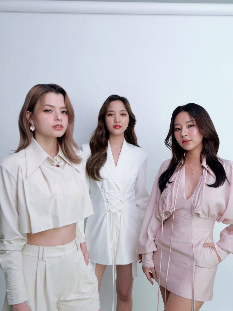 namorntaraaa's tweet photo. ดีใจที่ได้เจอทุกคนเลยน้า🤍 #PraewTalkxFreenBeckyNam https://t.co/bacuKcZeN1