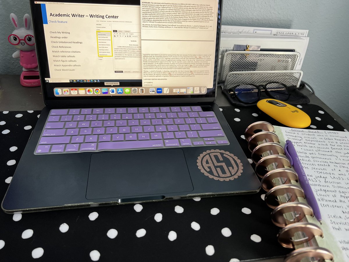 lyss_sav13's tweet photo. Multitasking at its finest…
Reading case law, writing law briefs, and listening to the doctoral summer institute. It’s a busy life as a doc student. https://t.co/Nv0BUwJG4W