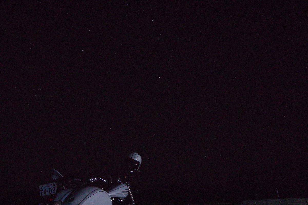 ataroider7's tweet photo. GPSで星追尾できる
カメラアクセサリー忘れて
暗い星景ショットに…

黒抜きショットは
いい感じ(≧∇≦) https://t.co/Vj1OLrLMb0