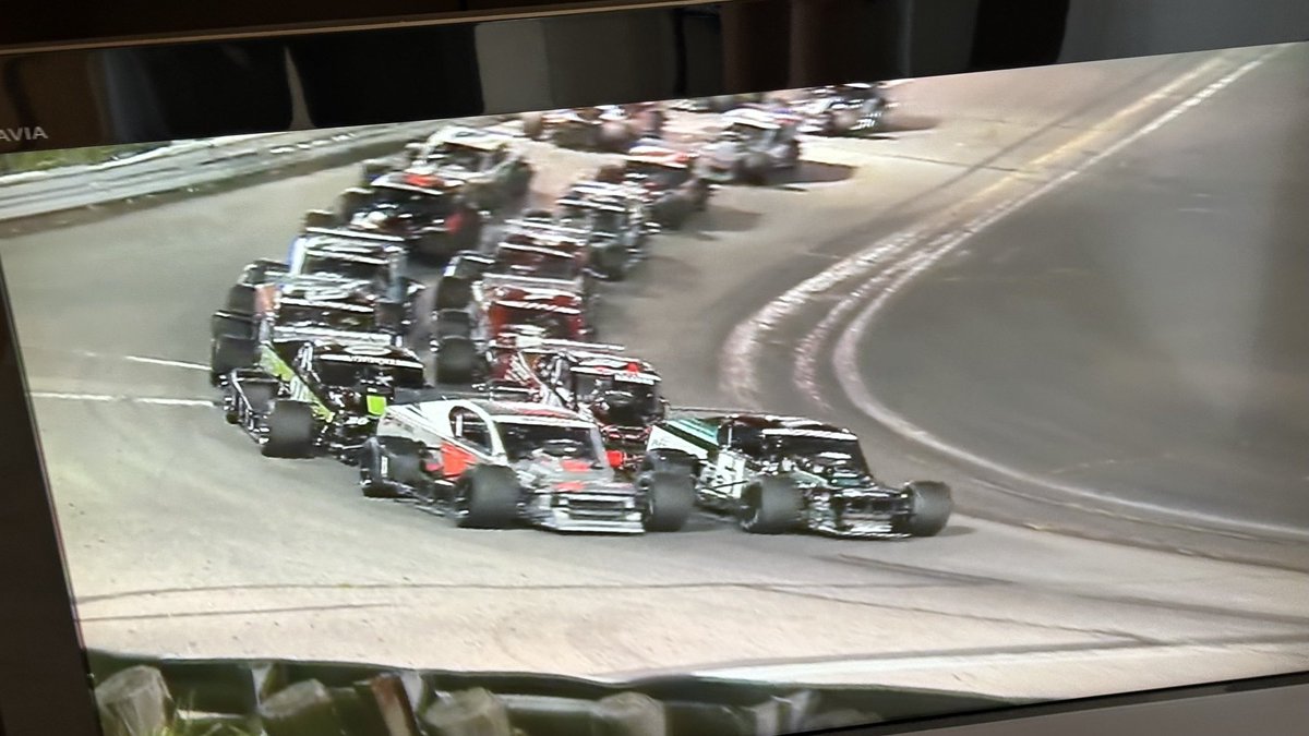 MattYocum's tweet photo. Dang why are you letting ⁦@JBonsignore⁩ lead right now on CNBC ⁦@Dougcoby16⁩ ??? Helping his confidence or does Baldwin need to come off the hip and spend more on motor? 🤣🤣🤣🤣🤣.  #WallStadium https://t.co/wablJv5J82