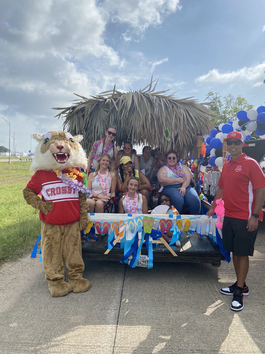 JLWhitfield75's tweet photo. I enjoyed spending the morning with the Barrett Station Community for their annual homecoming parade! What a great tradition! Thanks for your support of Crosby ISD! https://t.co/ERyfzSDtOi