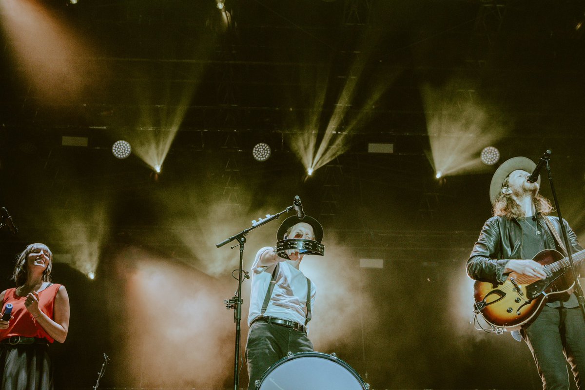eva_shield's tweet photo. Photographed the legends @thelumineers at @istanbulcazfest | July 12th, 2023 ✨ https://t.co/V0M7nYYHyH
