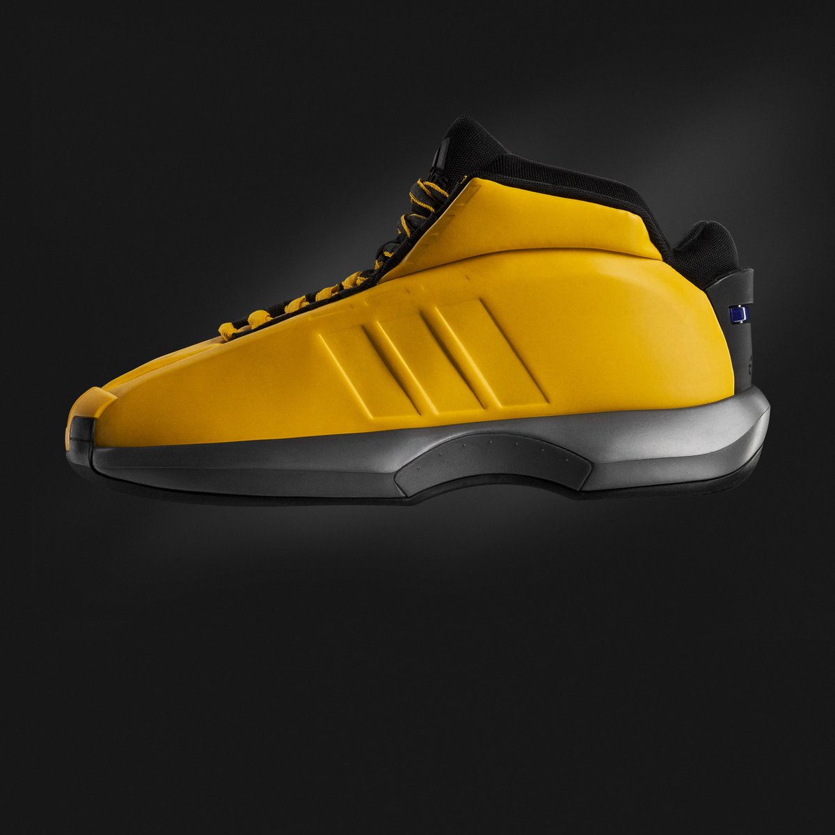 Foot Locker Canada on Twitter "Back in an OG colourway. 🟡🟡 The adidas