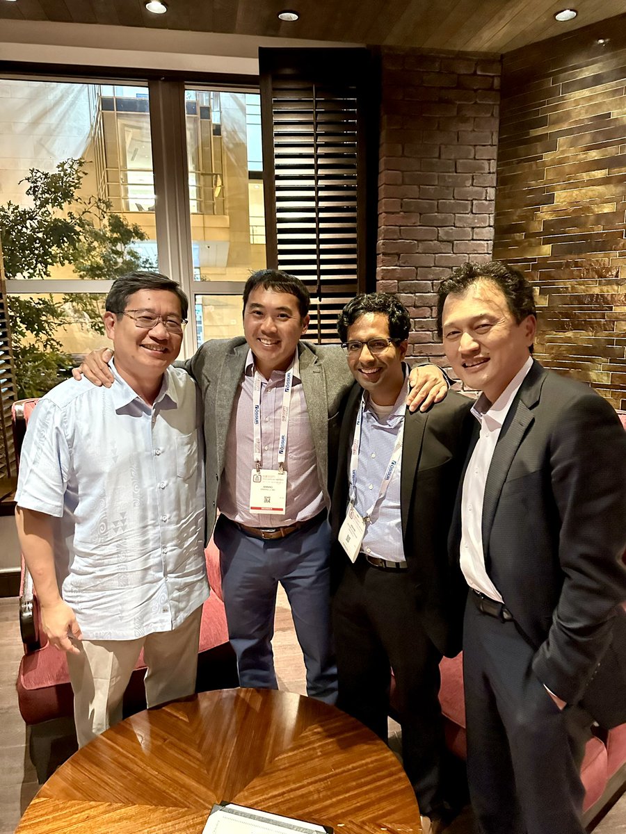 TigerLiMD's tweet photo. Great times @AOSSM_SportsMed annual meeting! Enjoyed seeing everyone. @BUOrtho @The_BMC @AJSM_SportsMed https://t.co/UnNLtmOIFo