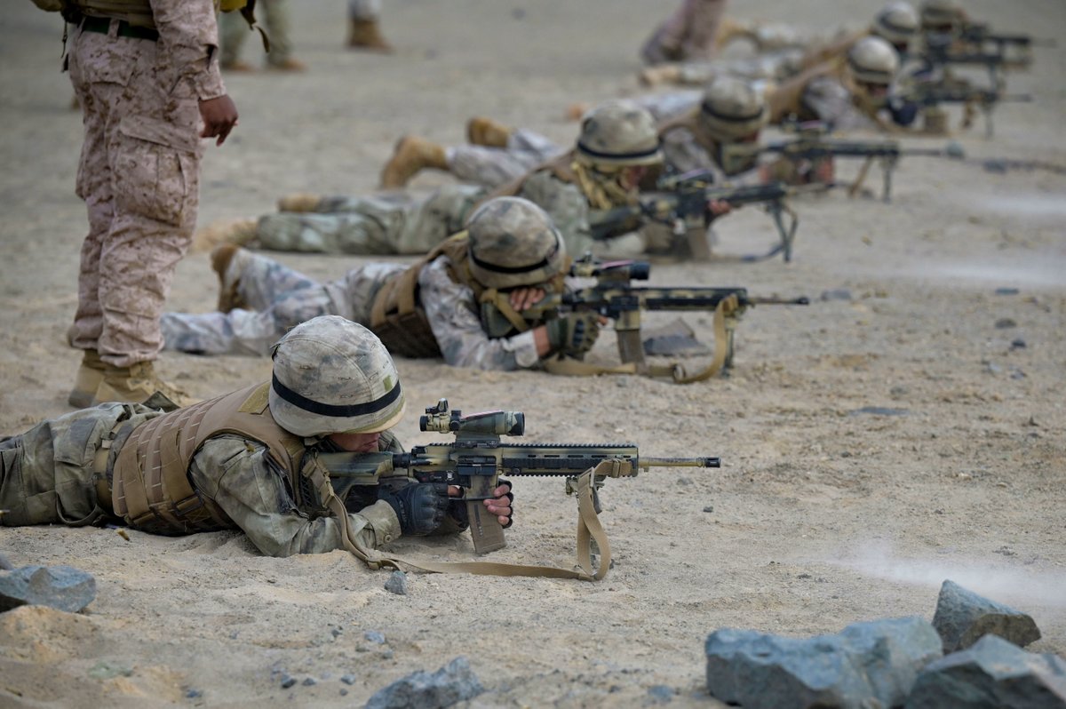 USMC's tweet photo. #Marines with @4th_MarDiv conduct joint training exercises with Peruvian Marines on the Salinas firing range in support of Resolute Sentinel 23 in Peru, July 6.

#ResoluteSentinel23 improves the readiness of U.S., partner nation militaries, and interagency personnel. 

#USMC https://t.co/EWMQE1zqVP