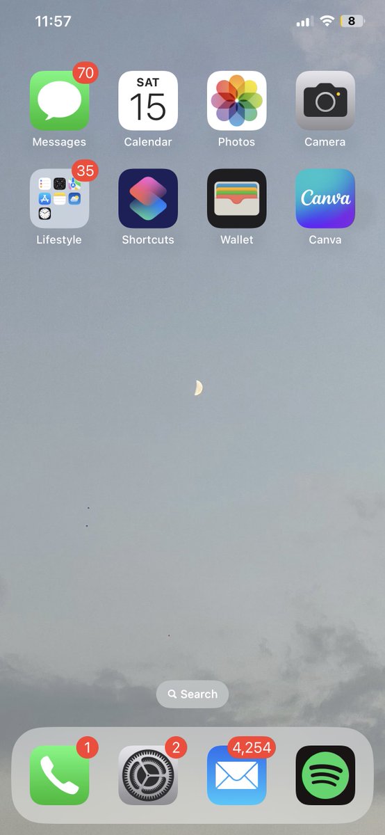 ninaninaroha's tweet photo. 7 years of bad luck for anyone who passes this tweet without leaving the lock screen 

My wallpaper was originally Sanha’s photo of the moon so I kept it as my home screen… You are always with me wherever I go @offclASTRO 🤍 https://t.co/GQtIwoy19L