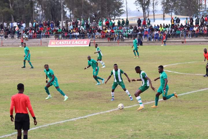 CapsUnitedFC2's tweet photo. 65 Mins
Terrence Daka↔️Clive Rupiya
Caps United 2 - 0 Green Fuel
#kepekepe
#SE360 https://t.co/iIhsqRtg6m