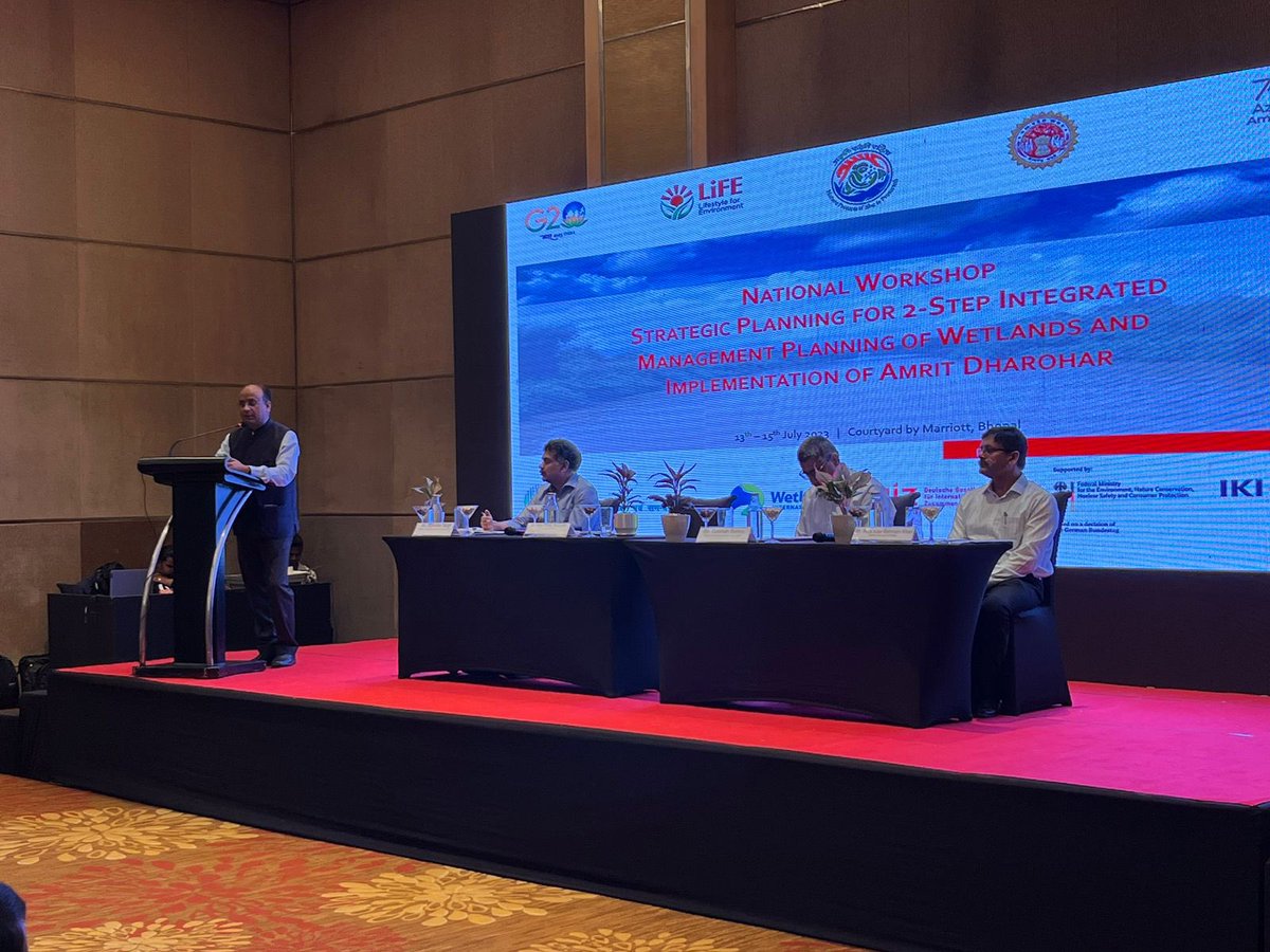 moefcc's tweet photo. @moefcc in collaboration with @epco18 and @giz_india organised a National Workshop from 13-15 July 2023 in #Bhopal for Strategic Planning on 2-step Integrated  Management Planning of #wetlands and Implementation of #AmritDharohar programme.
#savewetlands #RamsarConv #MPSWA #EPCO https://t.co/5ijC1Qw569