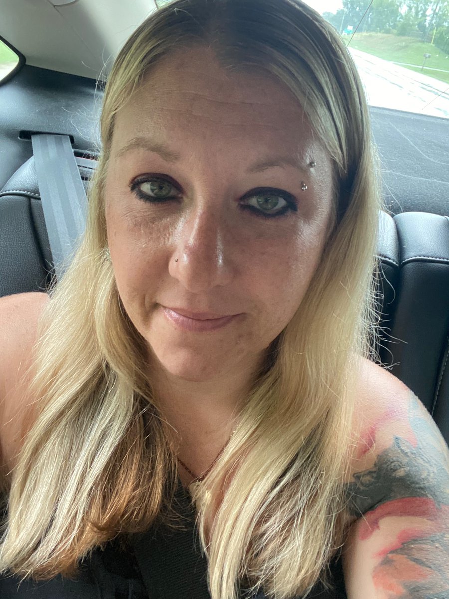 DeadMom3's tweet photo. On our way to Upheaval Festival!😛🤟🏼 https://t.co/32VnZVhQ27