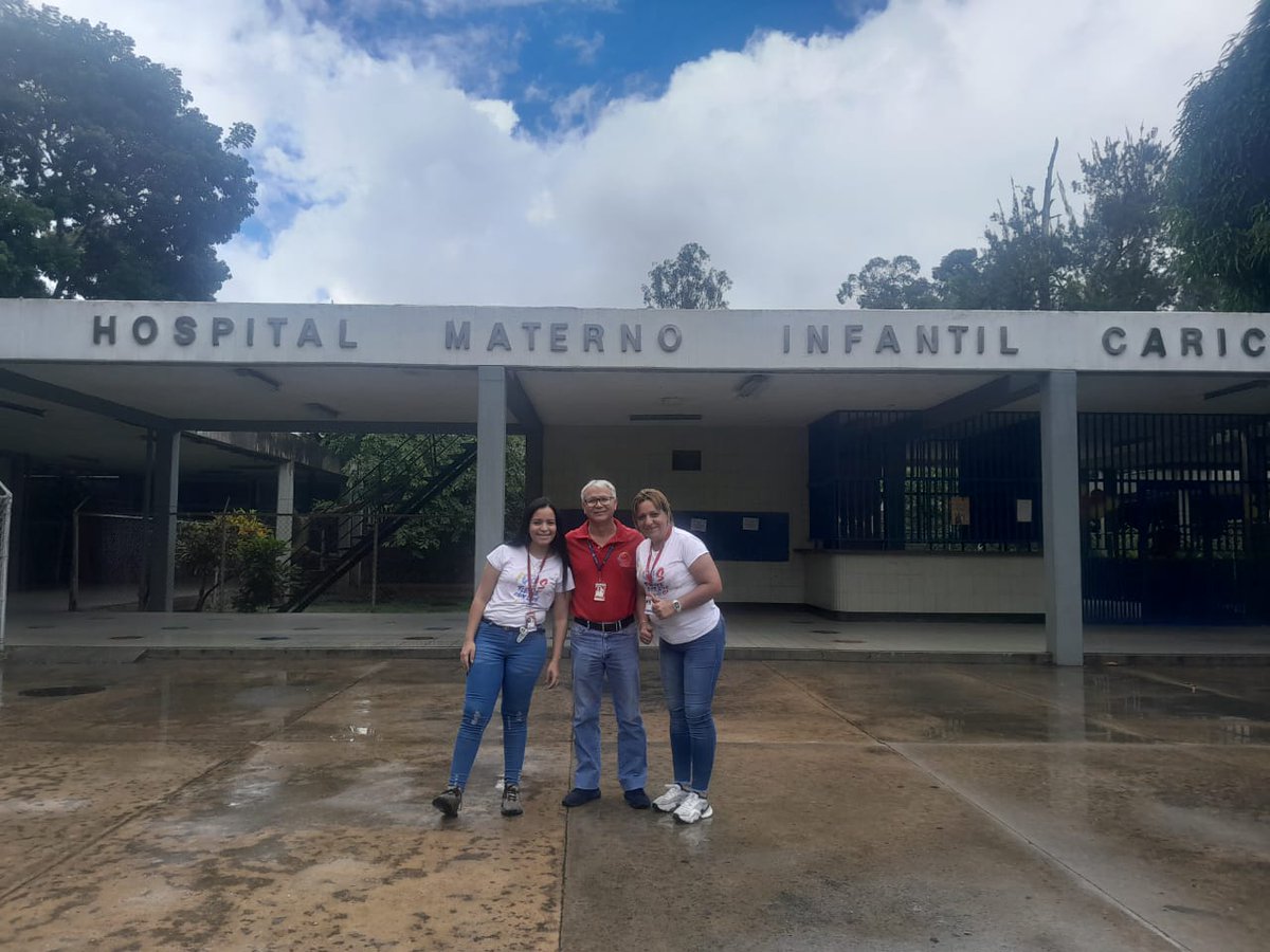 #Ahora 🇻🇪 | En el marco del Día del Niño y la Niña el IVSS de la mano del MPPS realizan entrega de jueguetes en el Hospital Materno Infantil de Caricuao.
#JuntosPorCadaLatido 
#porunseguromassocial
<a href="/MagaGutierrezV/">Magaly Gutiérrez Viña</a>