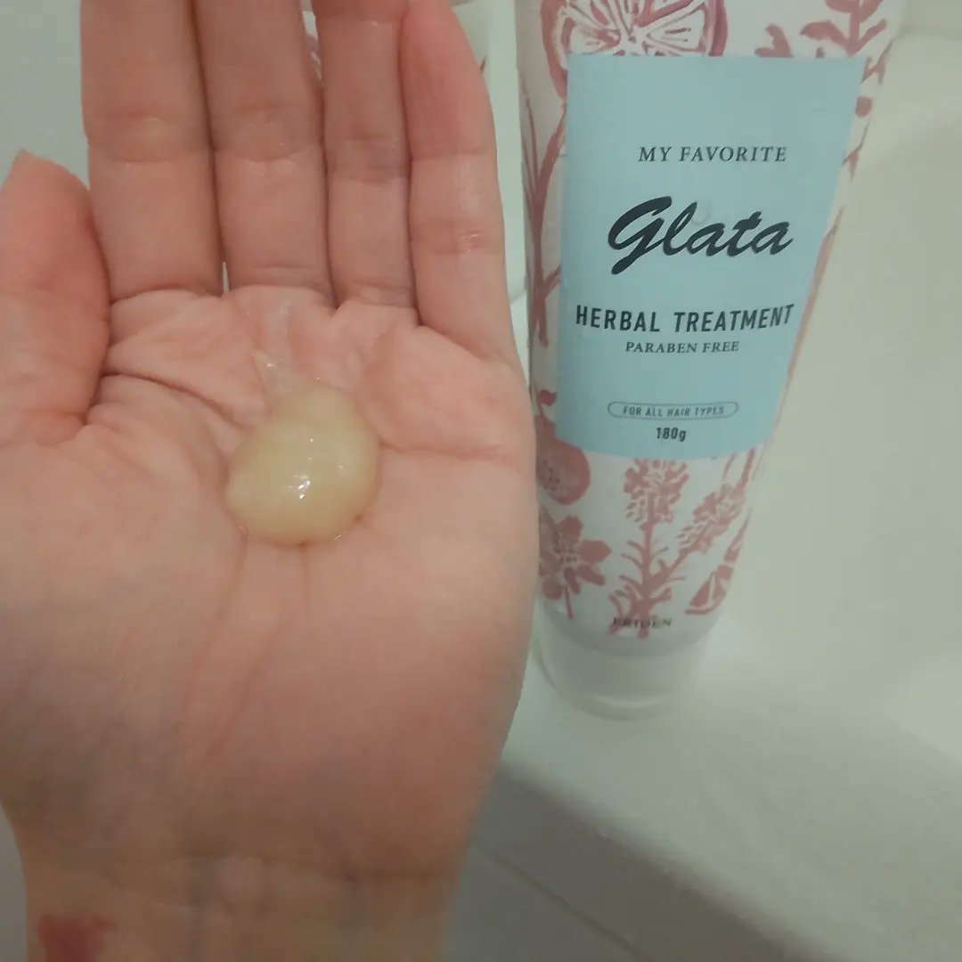 nangokudiver1's tweet image. シャンプーはとても泡立ちが良い❗
 
肝心の 頭皮湿疹ができるかどうかだけれども…1週間ほど 使ってみたが 頭皮湿疹がぽつりぽつりとできる💦

次に トリートメントの方のみで使ってみた。意外にも、シャンプー ほどは頭皮湿疹ができない👍
#グラータハーバル #glate #エリデン化粧品 #PR #コエタス