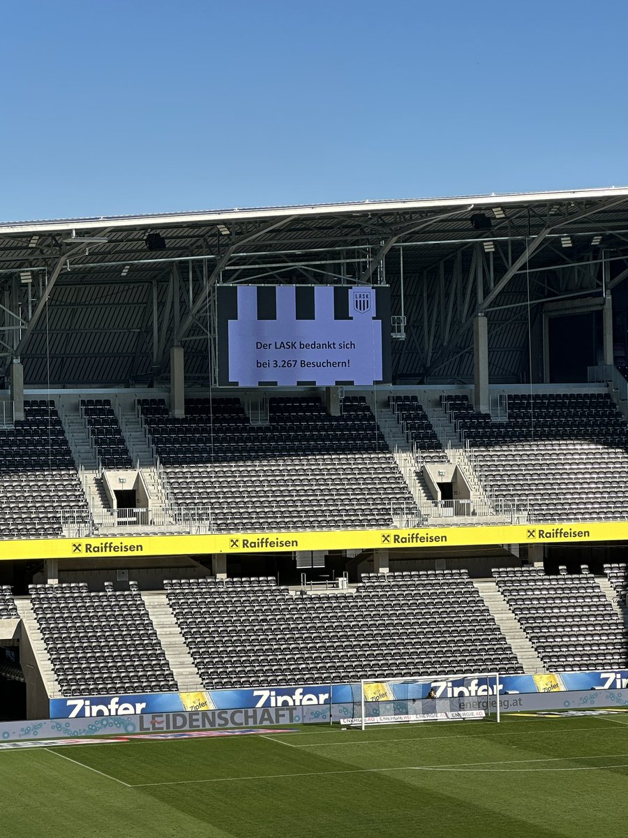 petrmottl's tweet photo. LASK - First Vienna FC 1894
4:2 ⚽️
Attendance 3 267 🙋‍♂️
15. 7. 2023
#groundhopping #groundhopper #lask #lasklinz #firstviennafc https://t.co/WbmtrPXoCJ