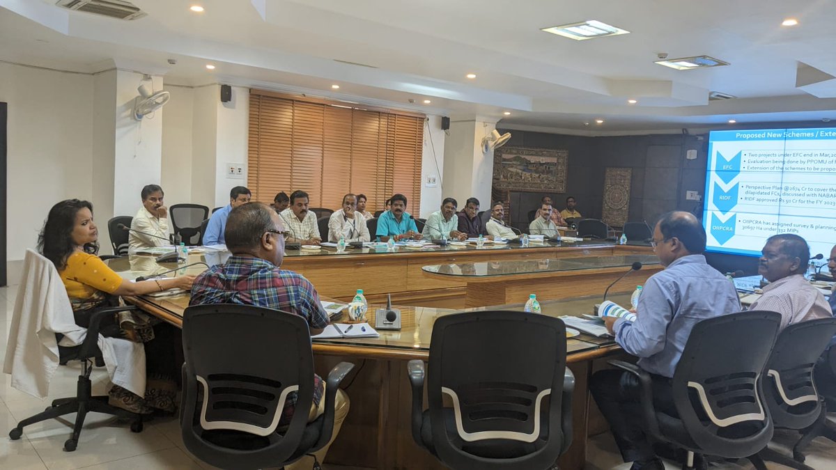 OdishaWater's tweet photo. Making available water through multiple means; leveraging #Technology for #EfficientWaterUse and #Collaborating with #EminentAgencies stressed on.
@_anugarg, DC-Cum-ACS, chaired the #StateLevelMonitoringCommittee meeting for #CommandAreaDevelopment today.
@CMO_Odisha @TukuniSahu https://t.co/o6BxhUYLVV