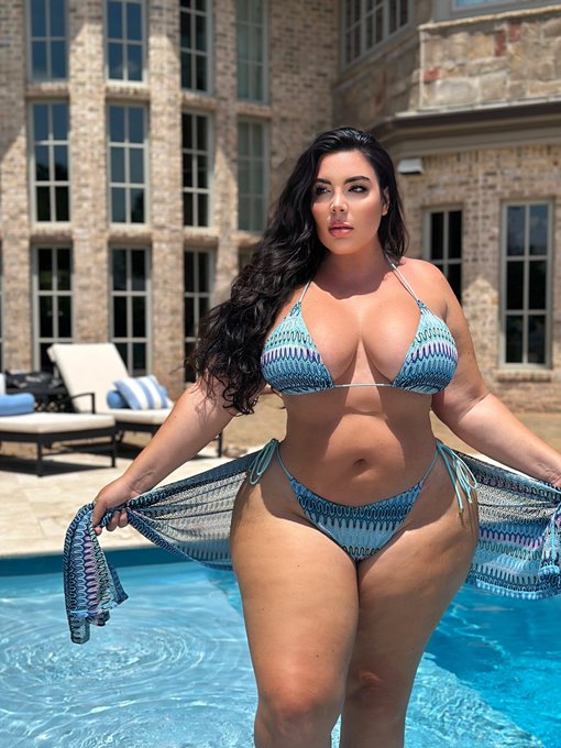 Happy Saturday 😘 https://t.co/orIOipQ2qe