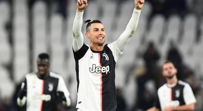 AaR0nZ1's tweet photo. @MrAngeloValdes Cristiano a los 35:                      Messi a los 35: https://t.co/IsEbKMjb9W