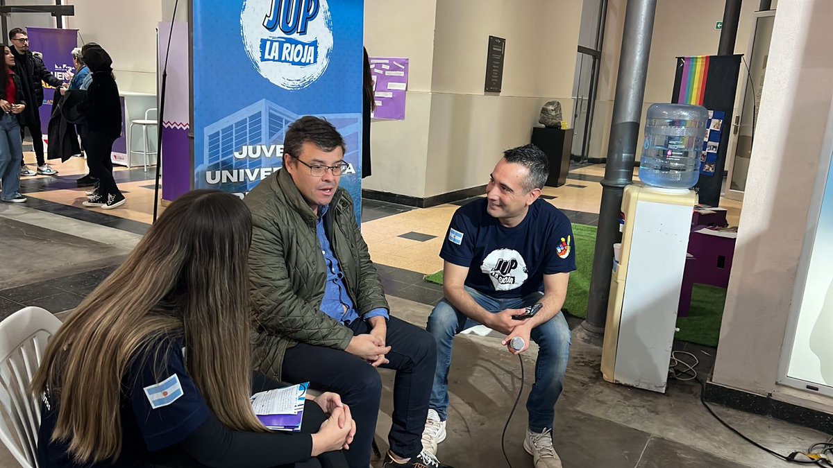 Ya estamos junto a La <a href="/JUPregionalLR/">jupregional_larioja.oficial</a> <a href="/JUP_MesaNac/">JUP Mesa Nacional</a> en la Feria del Libro.