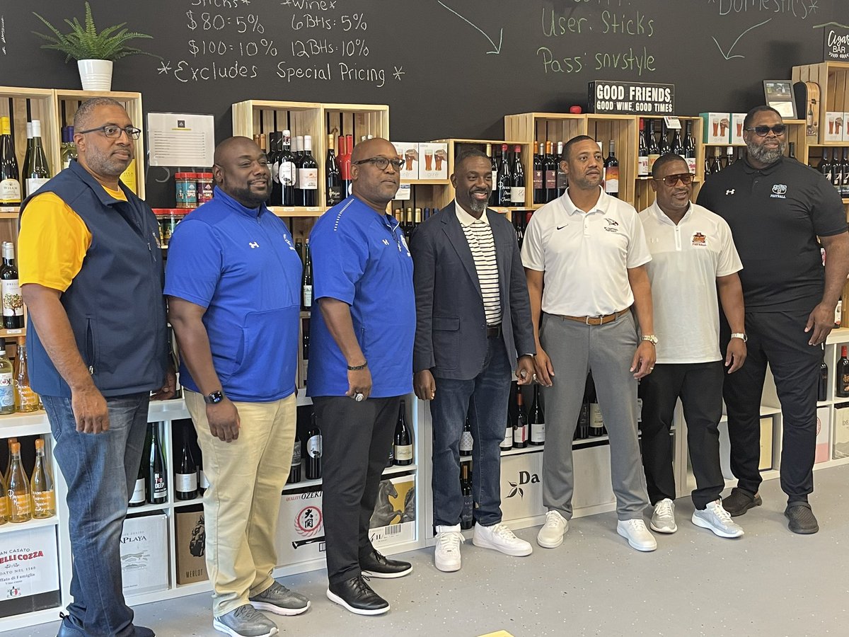 Hanging out at Sticks and Vines in Durham talking with top coaches from the @CIAAForLife and @MEACSports , hear from @CoachTOliver @CoachAJ_Jones and @FSUBroncos coach Hayes at 6 on @WNCN . @ShawBears @NCCUAthletics